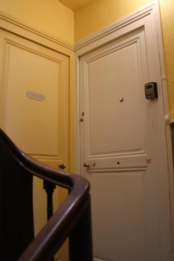 Chambres Poitiers Centre Ville - Salle De Bain, Refrigerateur, Tv Et Machine A Cafe Privatifs - Cuisine Commune - Terrasse - Hotel De Ville A 200M エクステリア 写真